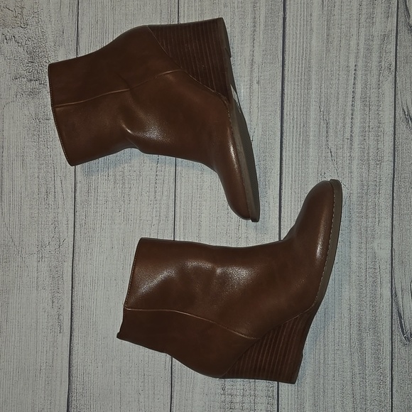 DV by Dolce Vita Shoes - DV by Dolce Vita Rupart Wedge Booties Brown Size 7